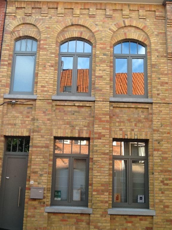 Guesthouse Oude Houtmarkt Ypres Exterior foto